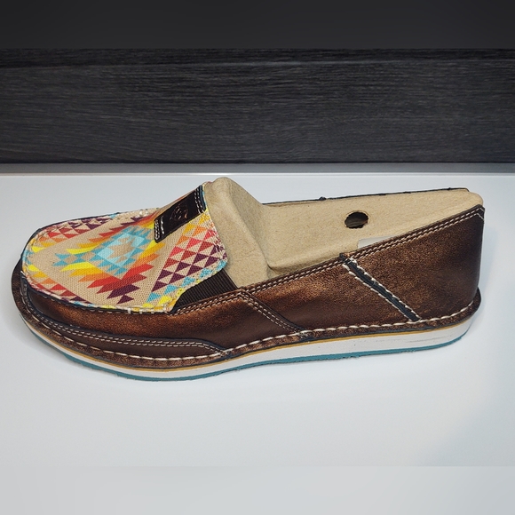 ARIAT Women’s Cruiser Copper Metallic/Rainbow Aztec - Picture 2 of 3